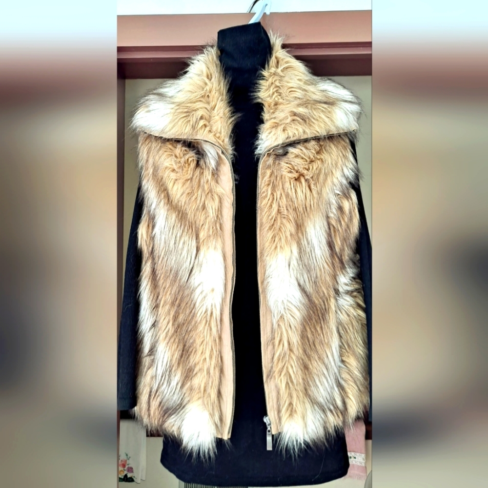 NWOT Pamela McCoy Faux Fur Vest Brown Tan Suede Furry Vest Large Collar S